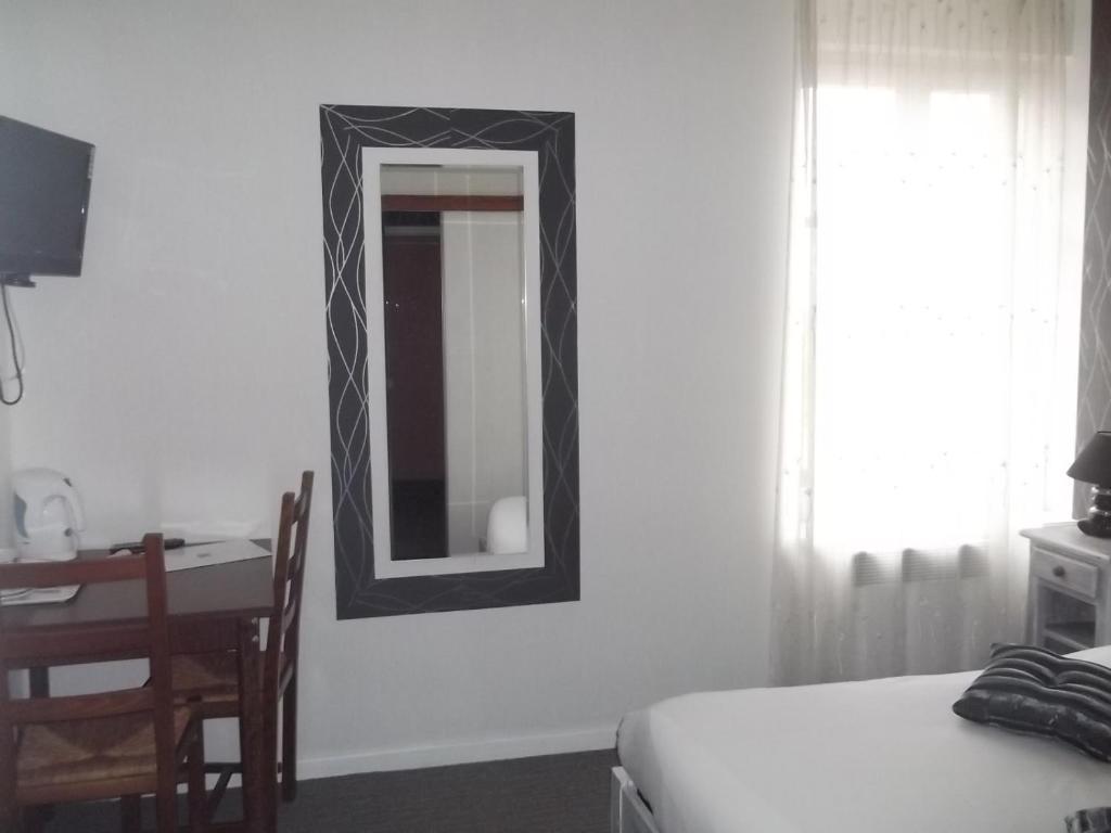 Hotel Des Cotes De Meuse Saint-Maurice-sous-les-Cotes Ngoại thất bức ảnh