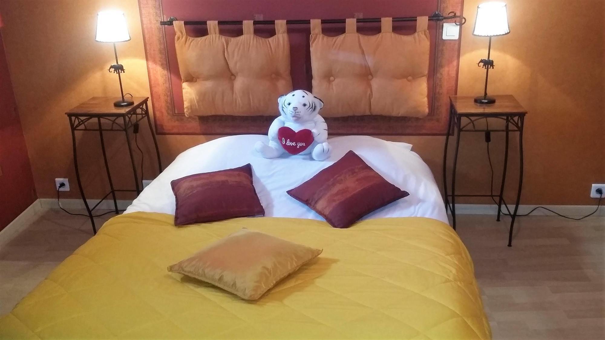 Hotel Des Cotes De Meuse Saint-Maurice-sous-les-Cotes Ngoại thất bức ảnh