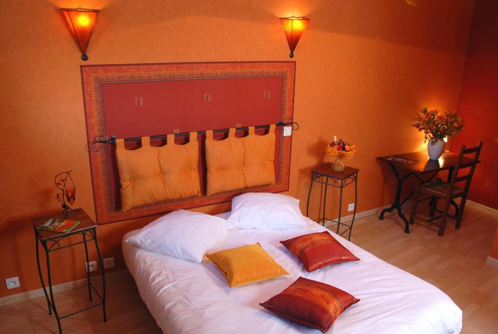 Hotel Des Cotes De Meuse Saint-Maurice-sous-les-Cotes Phòng bức ảnh